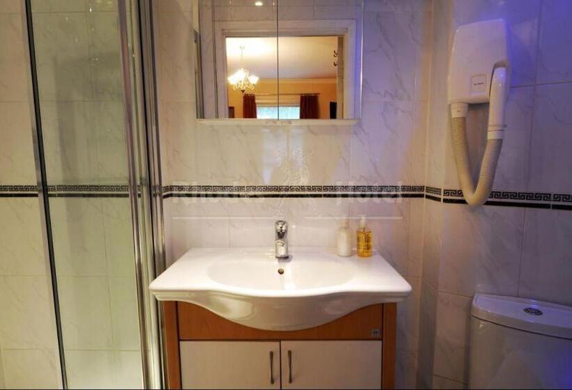 Семейный Номер, Rhodes