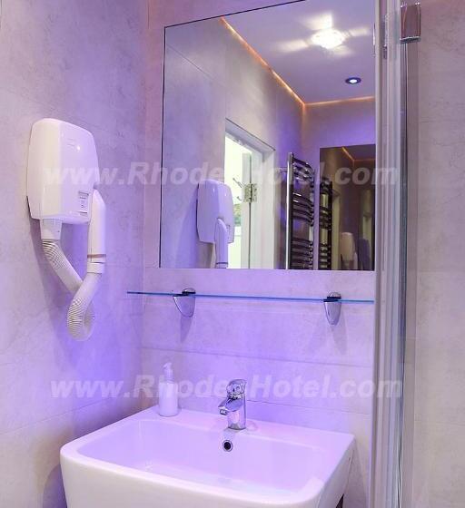 Четырехместный Номер Deluxe, Rhodes