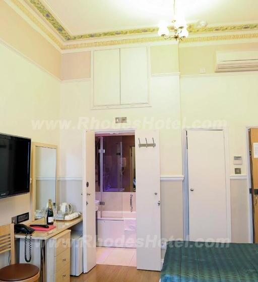 Четырехместный Номер Deluxe, Rhodes