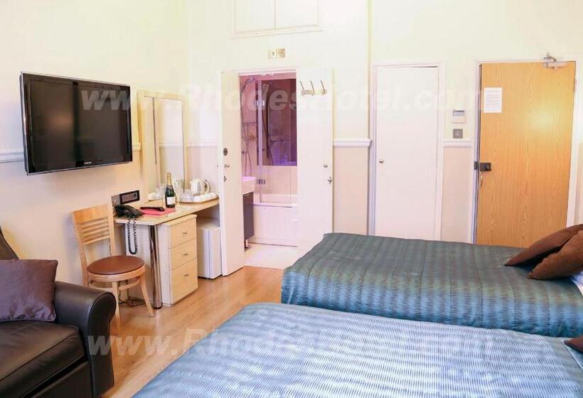 Четырехместный Номер Deluxe, Rhodes