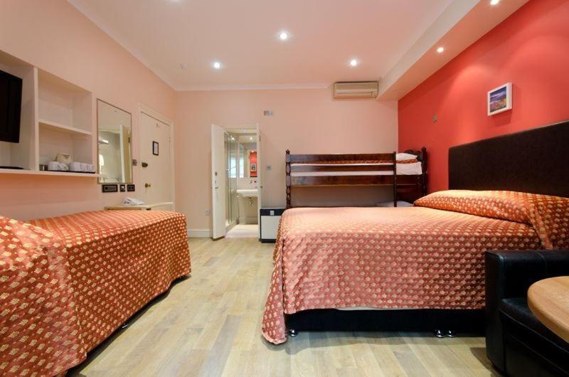 Семейный Номер, Rhodes