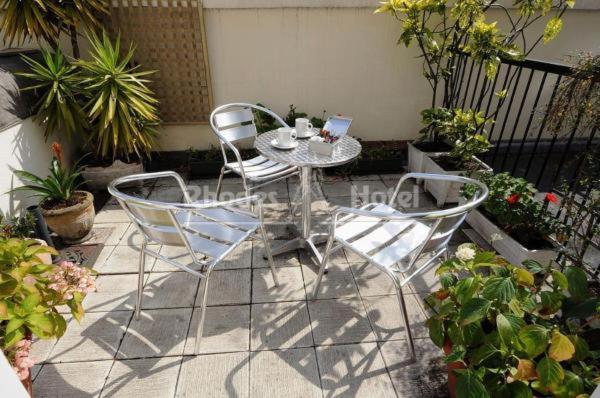 Номер Стандарт с Балконом, Rhodes