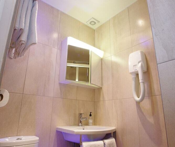 Номер Стандарт Трехместный, Rhodes