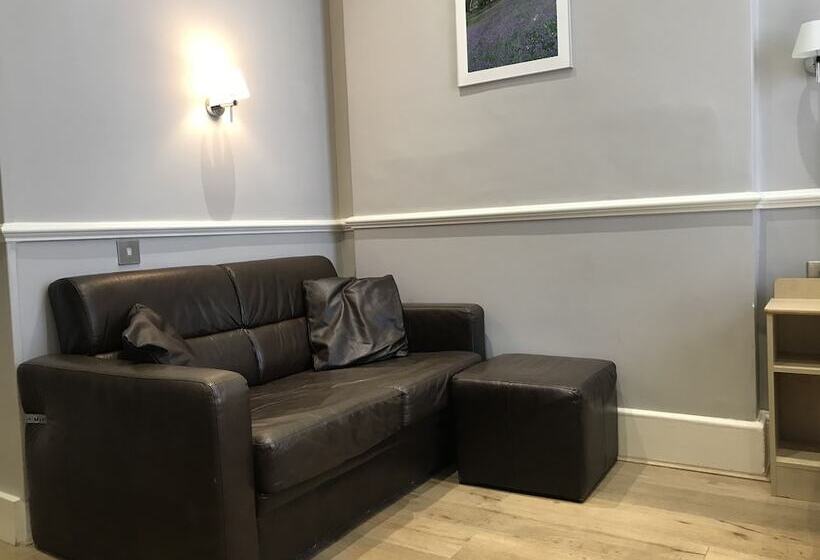 Номер Deluxe, Rhodes