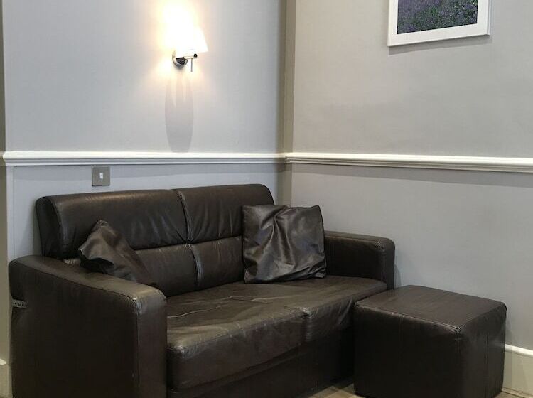 Номер Deluxe, Rhodes