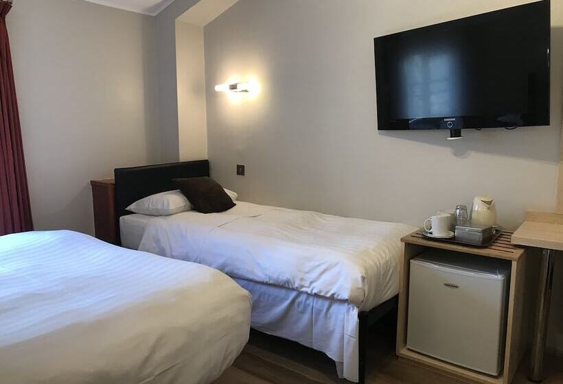 Четырехместный Номер Deluxe, Rhodes