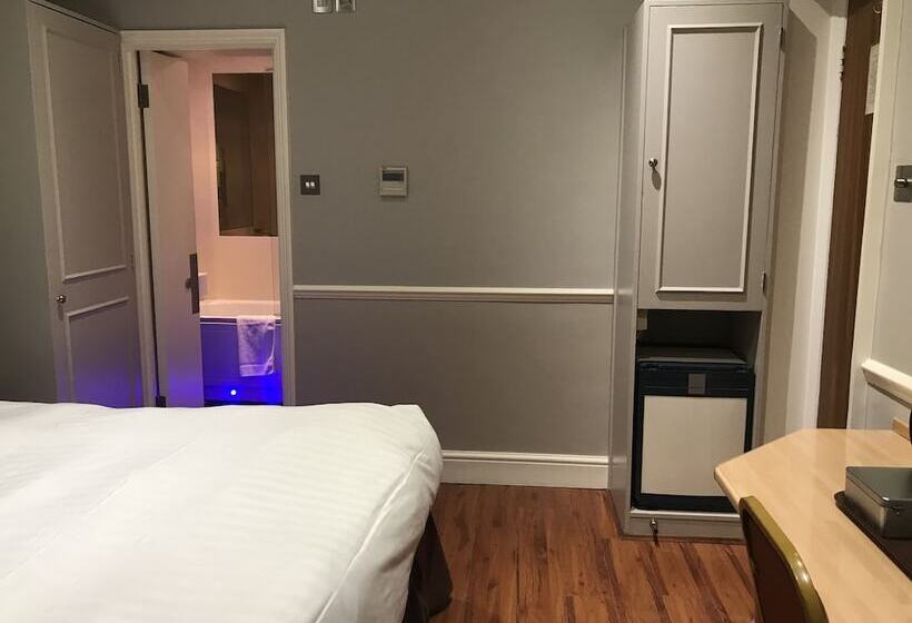 Трехместный Номер Superior, Rhodes