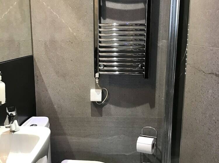 Номер Стандарт, Rhodes