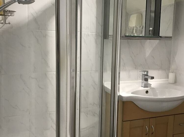 Номер Стандарт, Rhodes