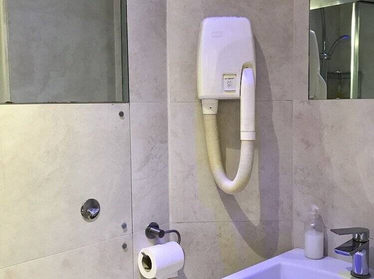 Номер Стандарт, Rhodes