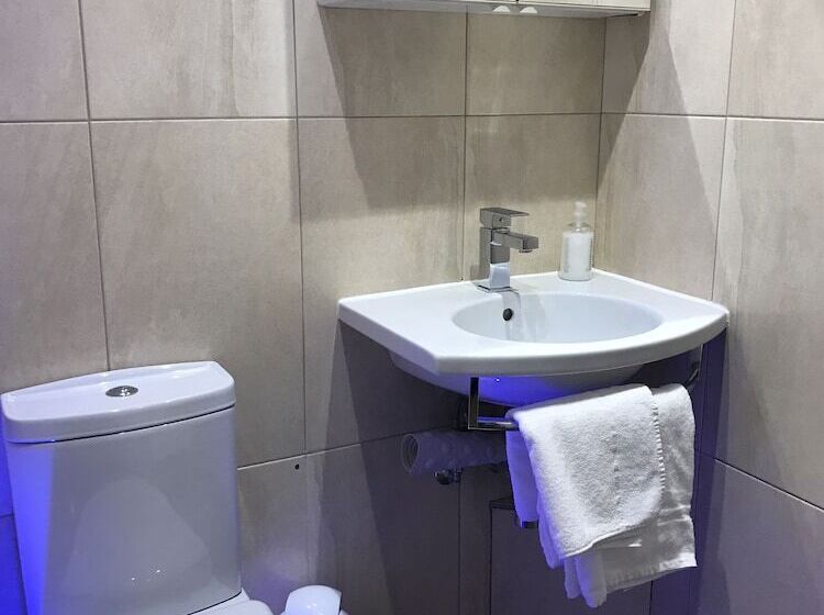 Номер Стандарт Трехместный, Rhodes