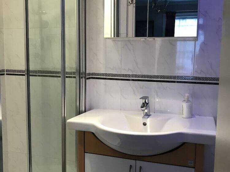 Семейный Номер, Rhodes