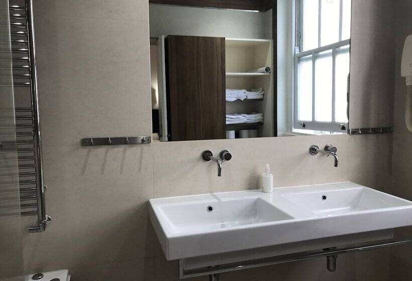 Четырехместный Номер Deluxe, Rhodes