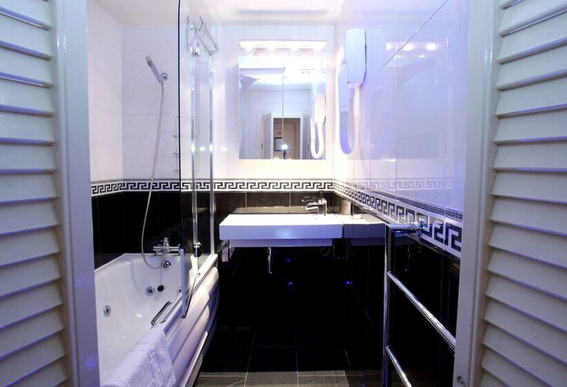 Четырехместный Номер Deluxe, Rhodes