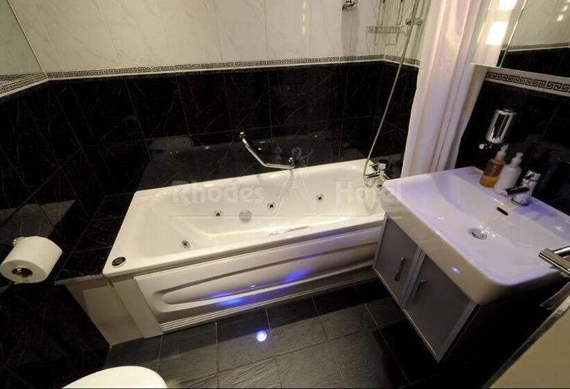 Номер Deluxe, Rhodes