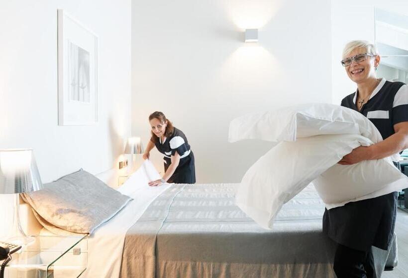 Suite with lake view, Ristorante Sogno