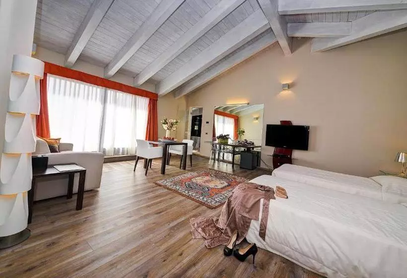 Suite with lake view, Ristorante Sogno