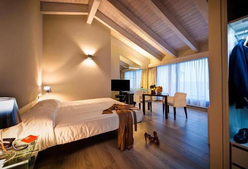 Suite with lake view, Ristorante Sogno