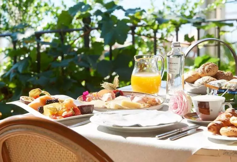 Suite with lake view, Ristorante Sogno