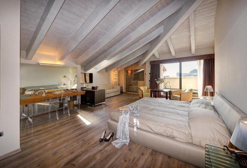 Suite with lake view, Ristorante Sogno