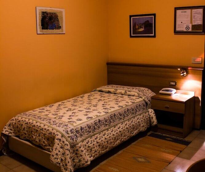 수피리어 싱글 룸, Salus