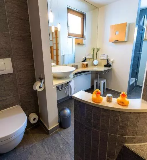 Suite, Schindlerhof
