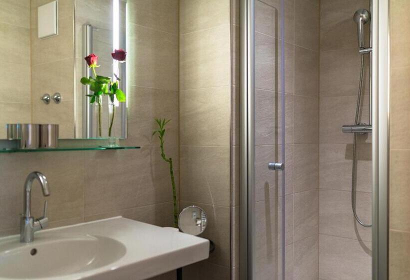 패밀리 룸, Schindlerhof