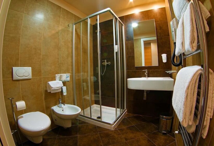 חדר סטנדרט יחיד, Sporting Cologno