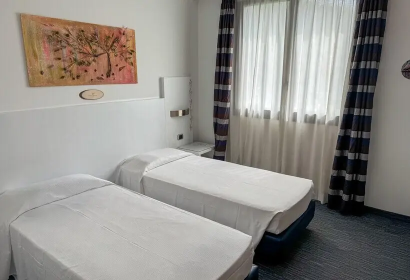 Standard-huone, Sporting Cologno