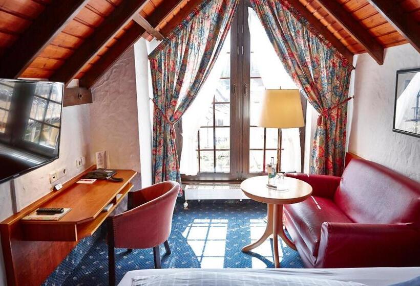 Номер Стандарт Индивидуальный, Und Restaurant Bommersheim