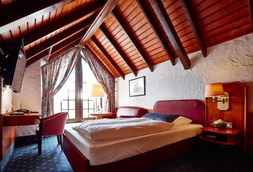 Номер Стандарт Индивидуальный, Und Restaurant Bommersheim