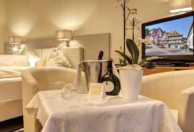 Номер Deluxe, Zum Wiesengrund