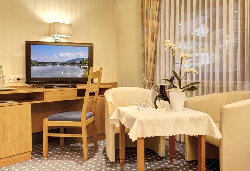 Номер Deluxe, Zum Wiesengrund