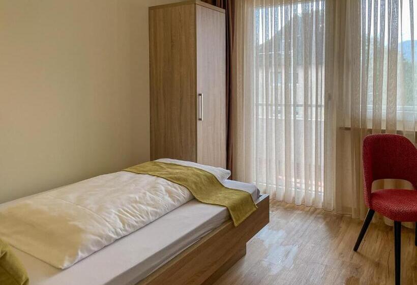 标准单人间, Zur Flüh