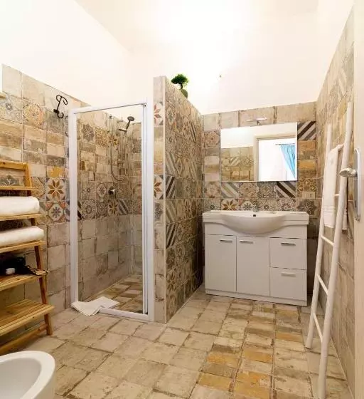اتاق استاندارد سه نفره, Kunesias B&b