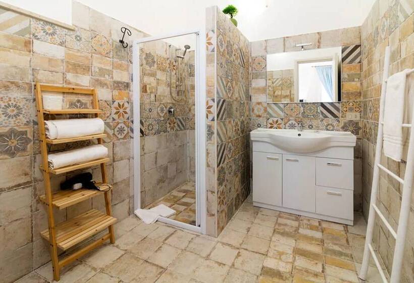 غرفة قياسية فردية, Kunesias B&b