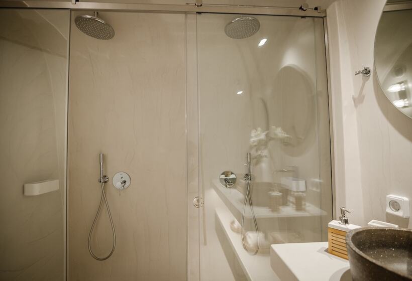 سوئیت با چشم‌انداز, Oia Mare Villas