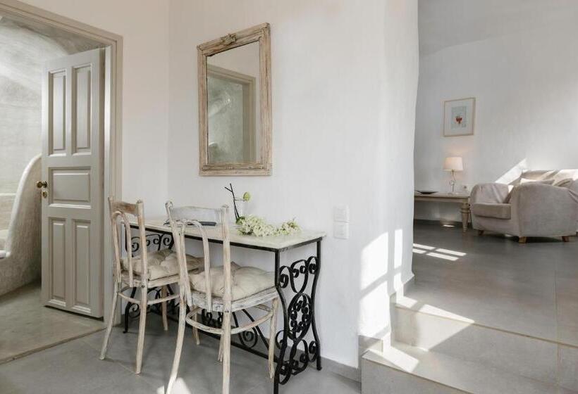 Superior studio with view, Oia Mare Villas
