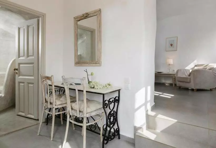 Superior studio with view, Oia Mare Villas