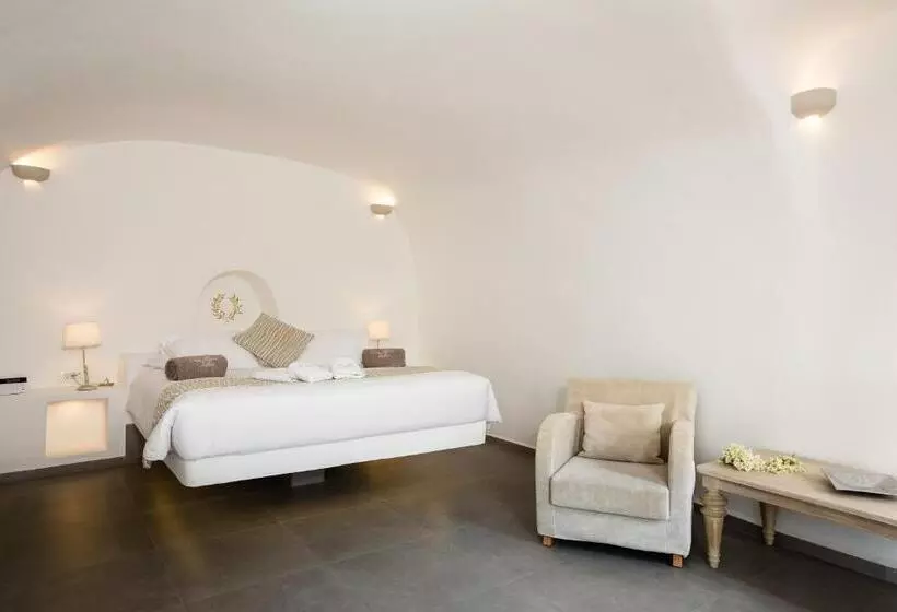 Superior studio with view, Oia Mare Villas