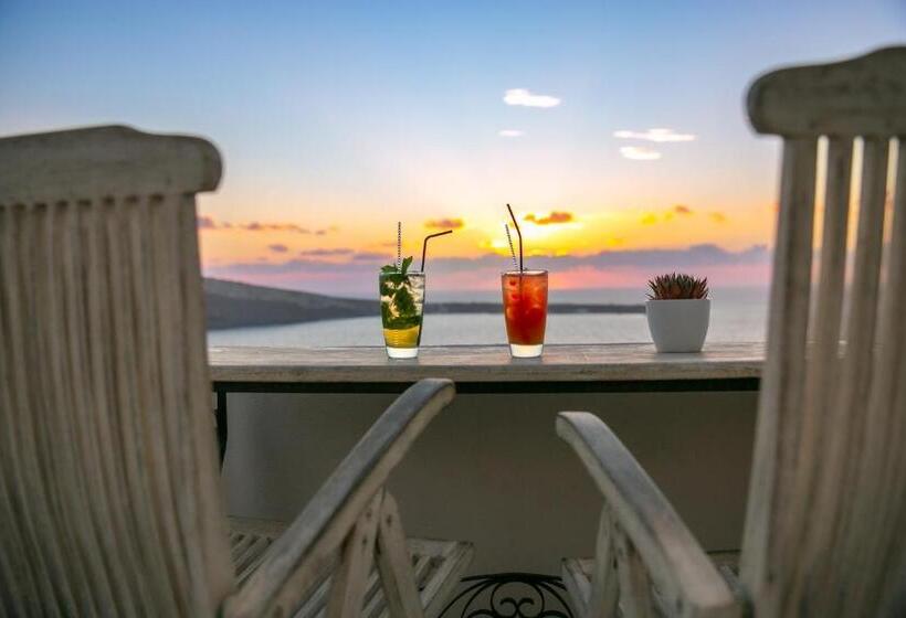 Superior studio with view, Oia Mare Villas