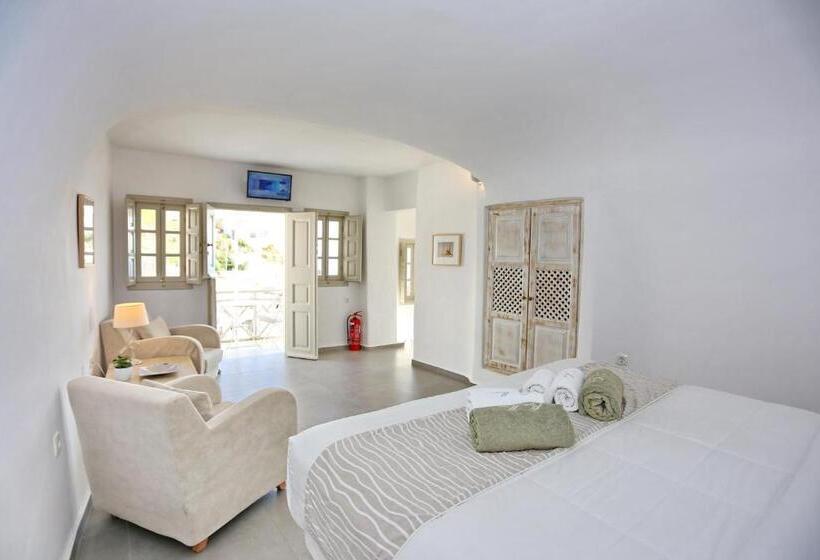 Superior studio with view, Oia Mare Villas