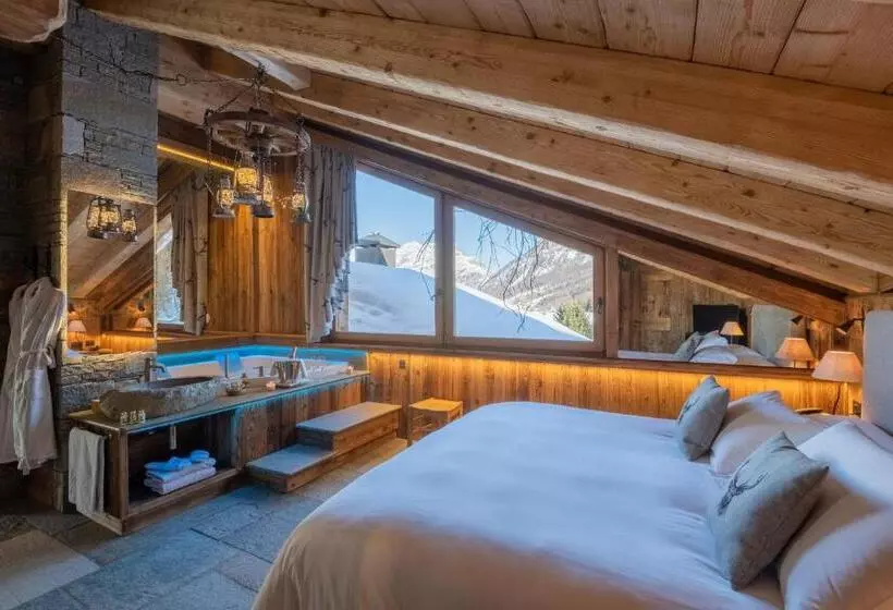 Suite with Views