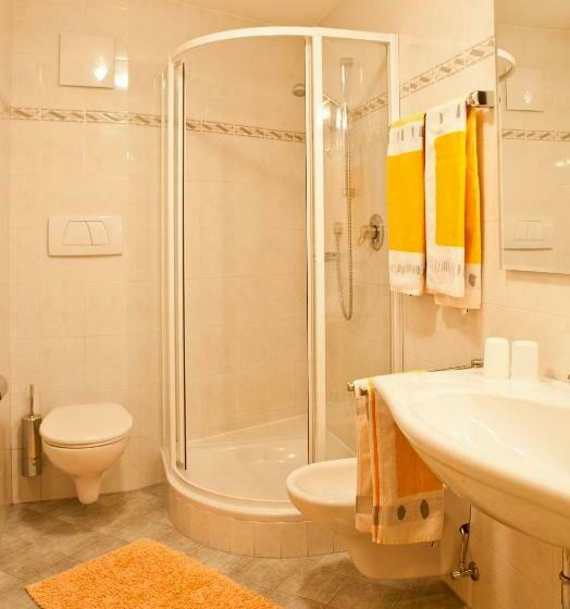 דירת חדר, Residence Hauserhof