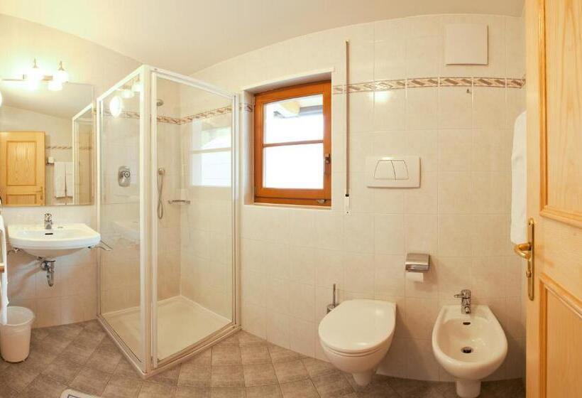 חדר סטנדרט לשלושה עם מרפסת, Residence Hauserhof