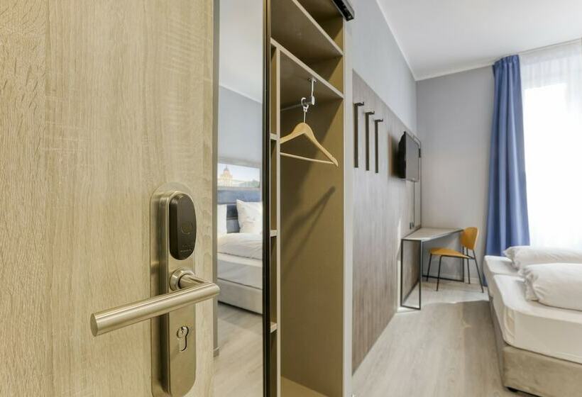 חדר סטנדרט, Smart Stay Hotel Station