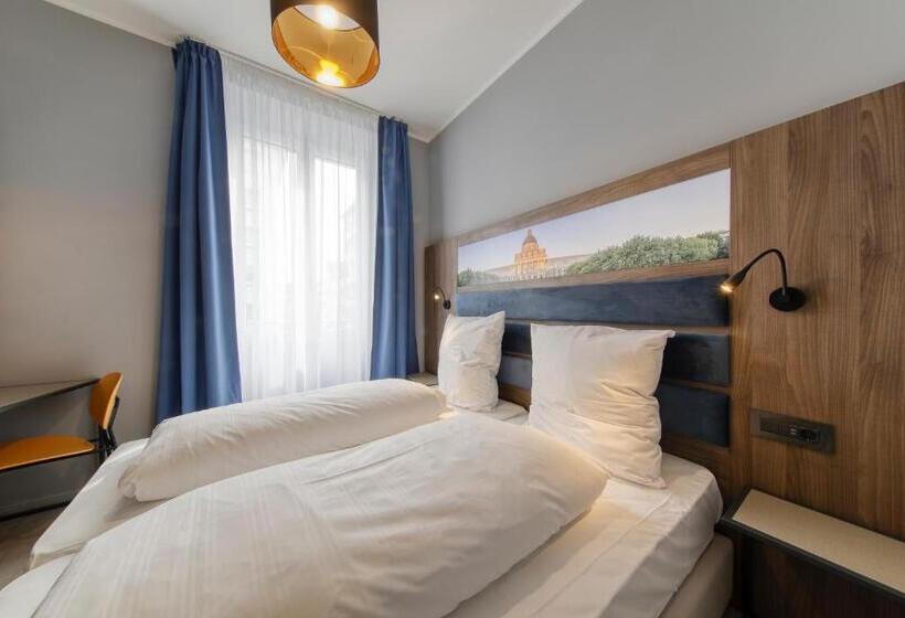 Номер Стандарт Индивидуальный, Smart Stay Hotel Station