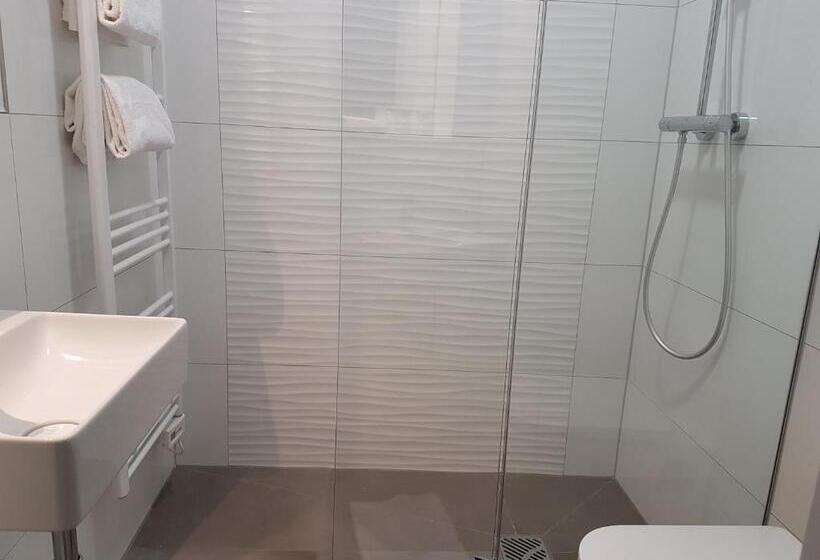 غرفة قياسية فردية, Smart Stay Hotel Station