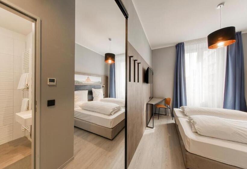 Номер Стандарт, Smart Stay Hotel Station