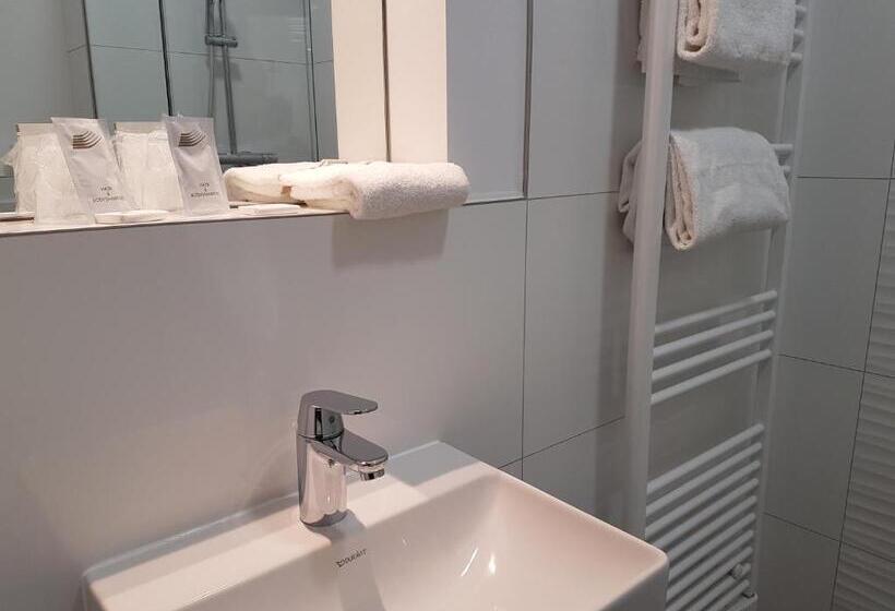 غرفة قياسية, Smart Stay Hotel Station